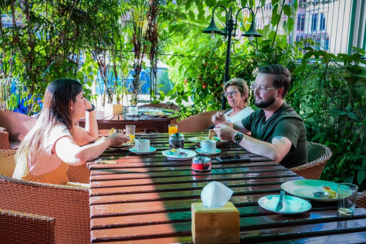 Kathmandu Prince Hotel ภายนอก รูปภาพ