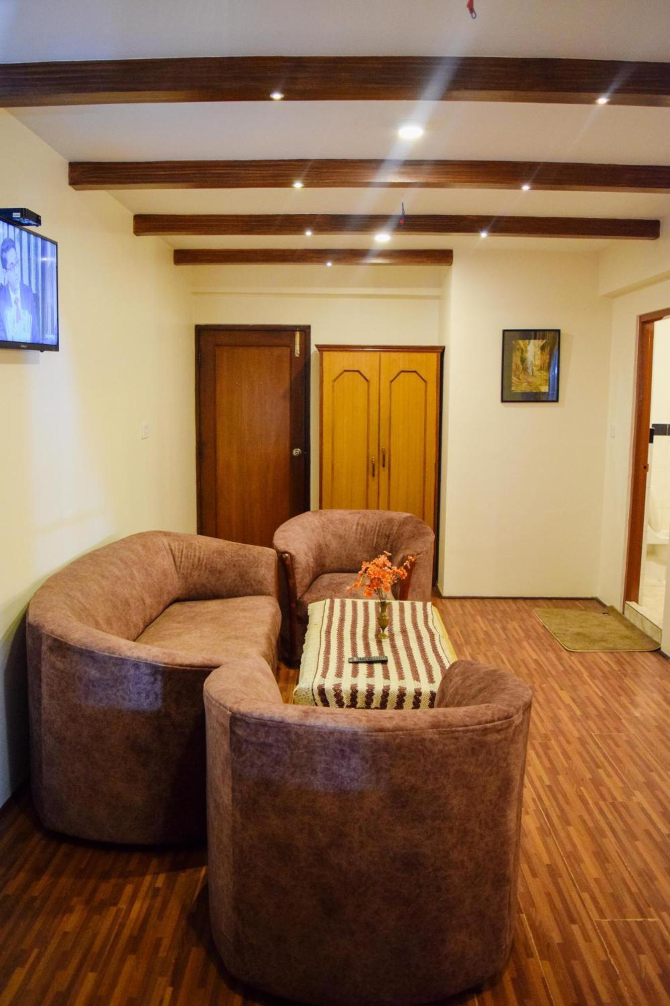 Kathmandu Prince Hotel ภายนอก รูปภาพ