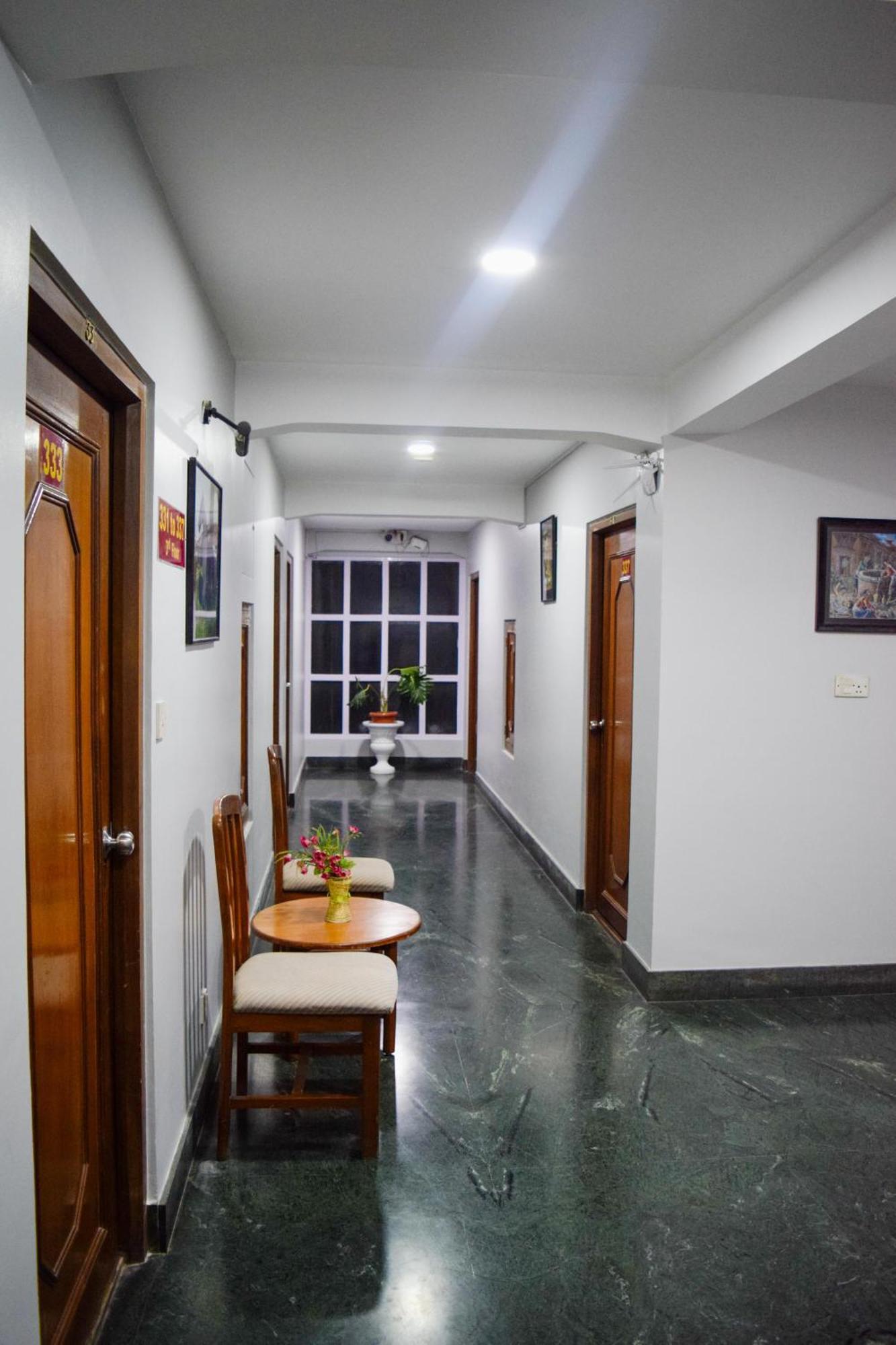 Kathmandu Prince Hotel ภายนอก รูปภาพ