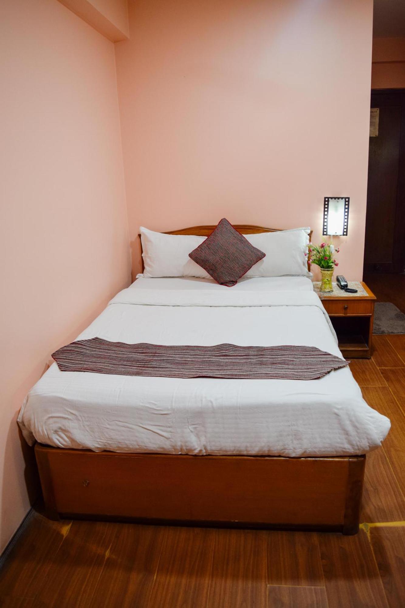 Kathmandu Prince Hotel ภายนอก รูปภาพ