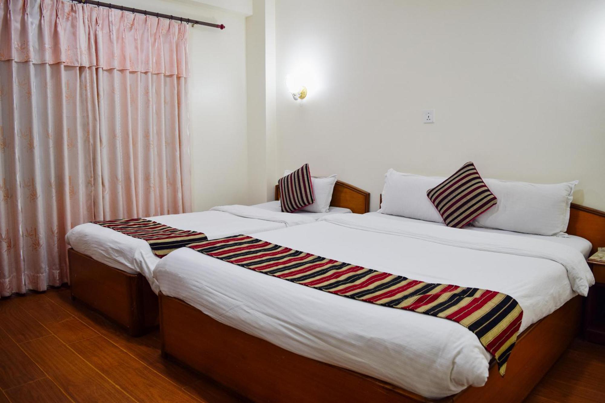 Kathmandu Prince Hotel ภายนอก รูปภาพ