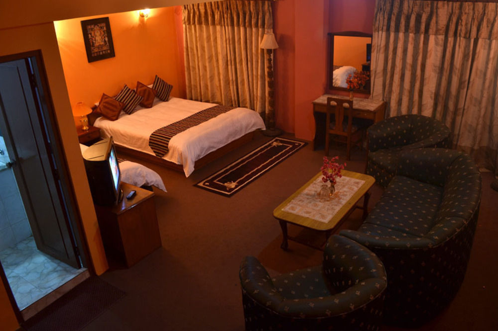 Kathmandu Prince Hotel ภายนอก รูปภาพ