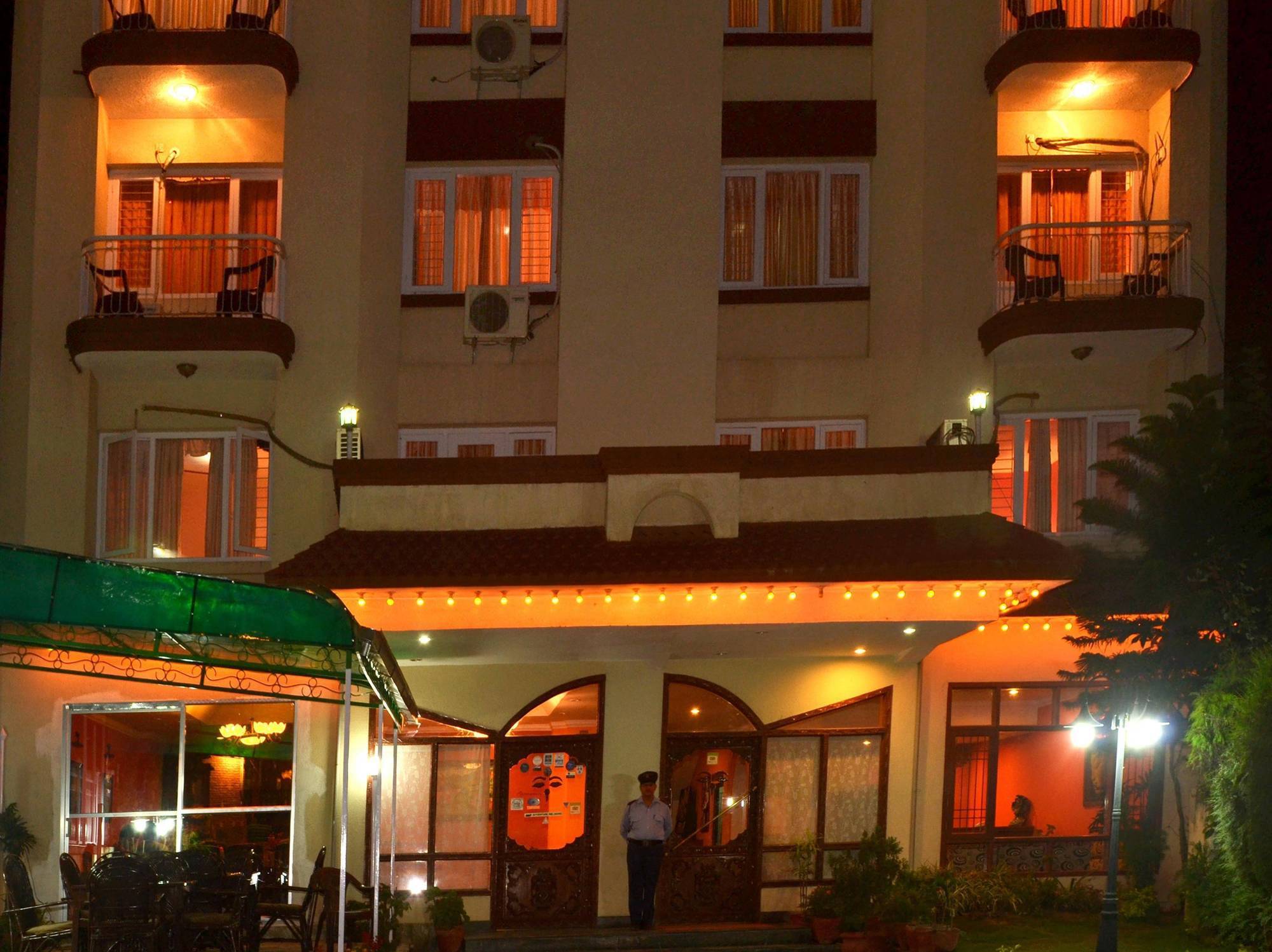 Kathmandu Prince Hotel ภายนอก รูปภาพ