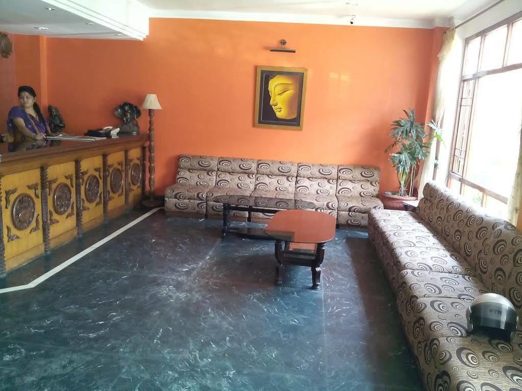 Kathmandu Prince Hotel ภายนอก รูปภาพ