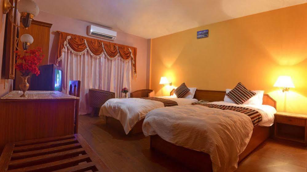 Kathmandu Prince Hotel ภายนอก รูปภาพ